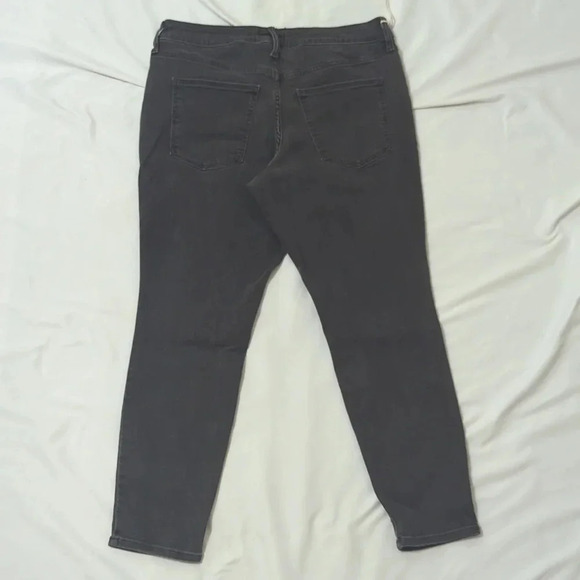 Universal Thread High-Rise Skinny Jeans, Color Gray Wash Size 12S - Picture 9 of 15
